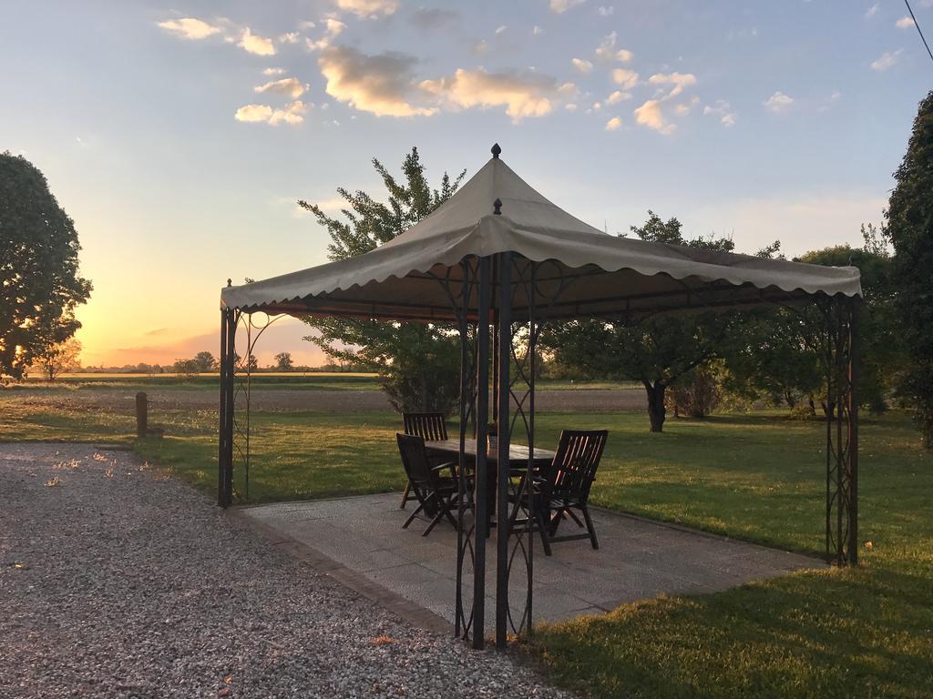 Agriturismo Corte Acconi Mantova Exteriér fotografie